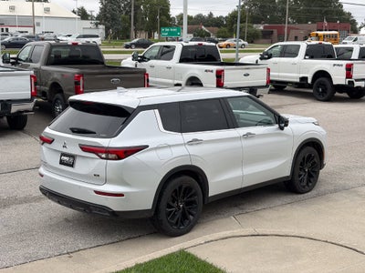 2024 Mitsubishi Outlander SE Black Edition