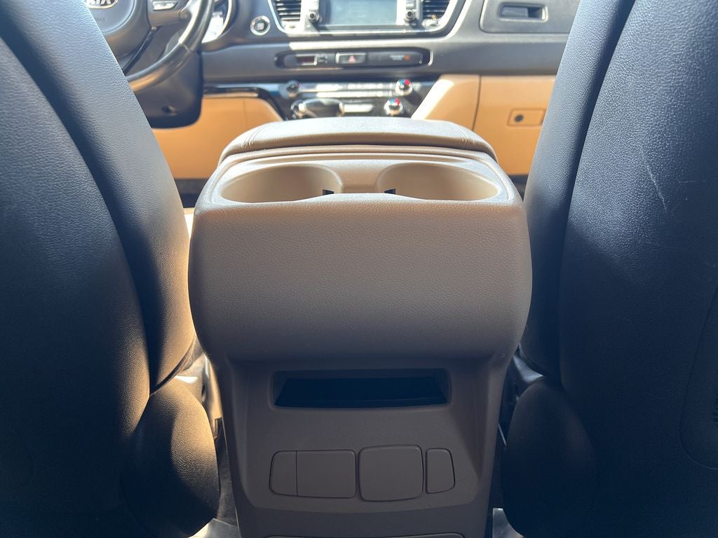 2017 Kia Sedona LX