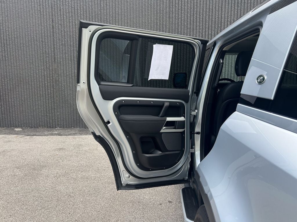 2023 Land Rover Defender 110 S