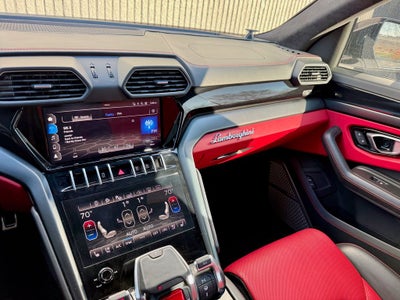 2021 Lamborghini Urus Base