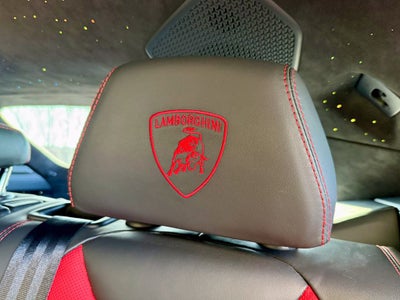 2021 Lamborghini Urus Base