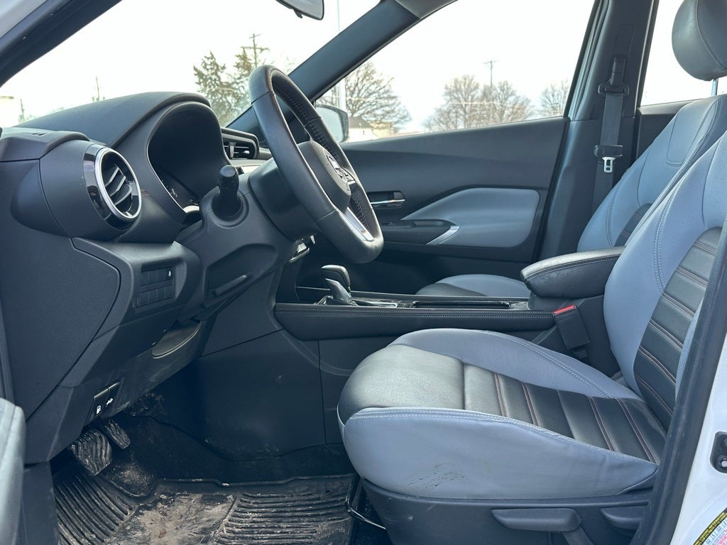 2021 Nissan Kicks SR