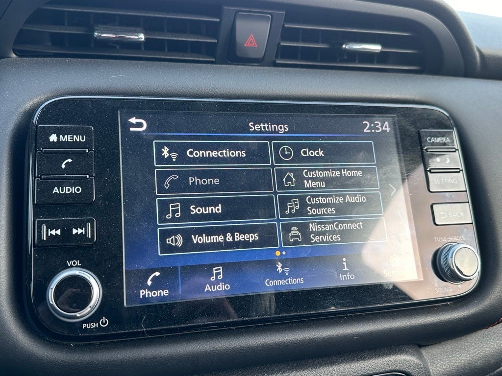 2021 Nissan Kicks SR