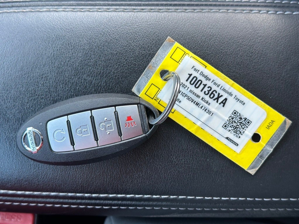 2021 Nissan Kicks SR