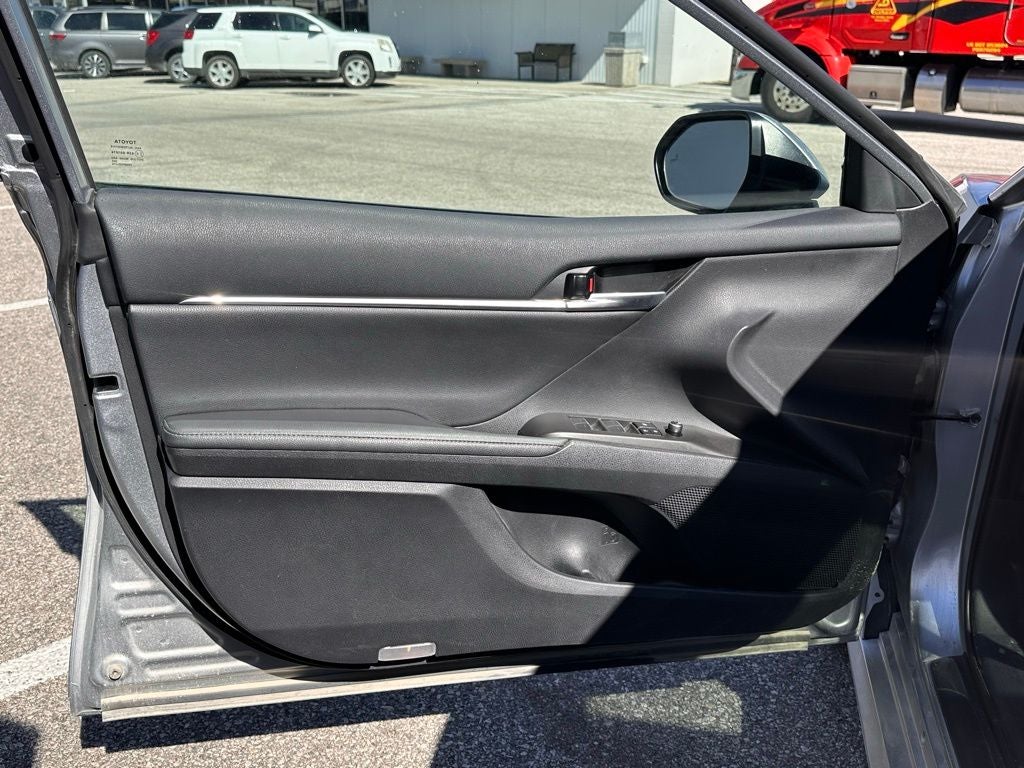 2023 Toyota Camry Hybrid XLE