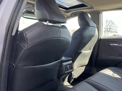 2023 Toyota Camry Hybrid XLE