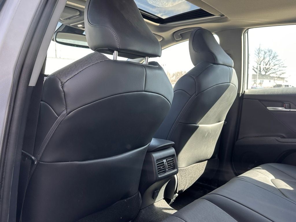 2023 Toyota Camry Hybrid XLE