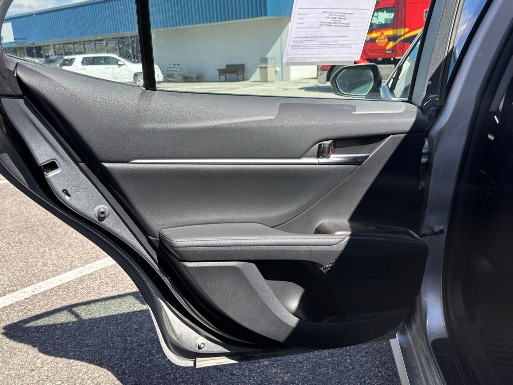 2023 Toyota Camry Hybrid XLE