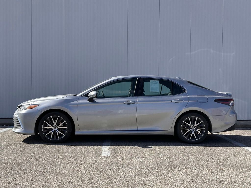 2023 Toyota Camry Hybrid XLE