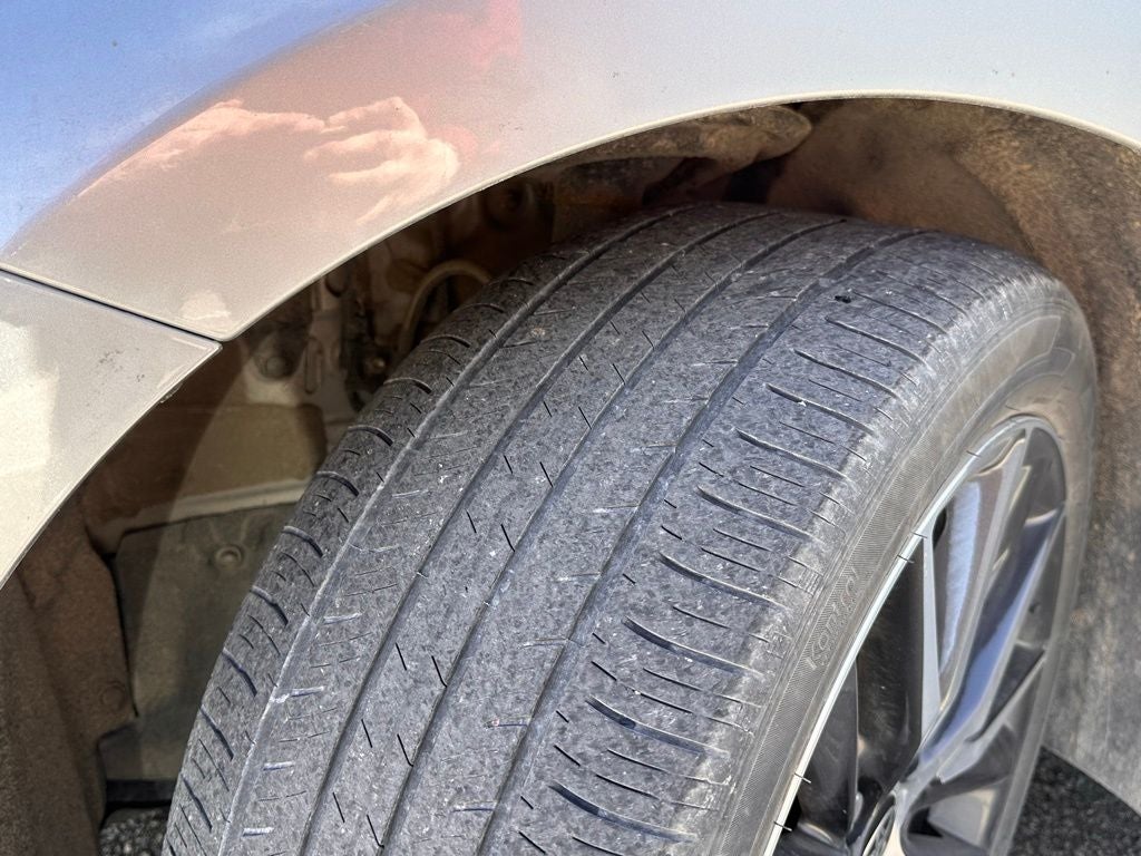 2023 Toyota Camry Hybrid XLE