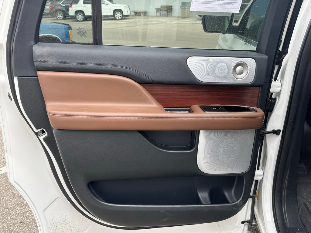 2023 Lincoln Navigator L Reserve