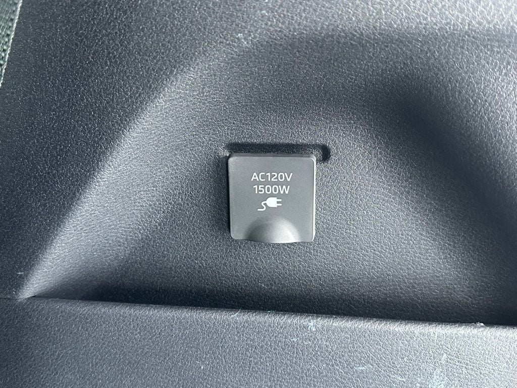 2025 Toyota Sienna Platinum Hybrid 7 Passenger