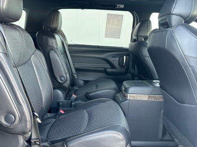 2025 Toyota Sienna Platinum Hybrid 7 Passenger