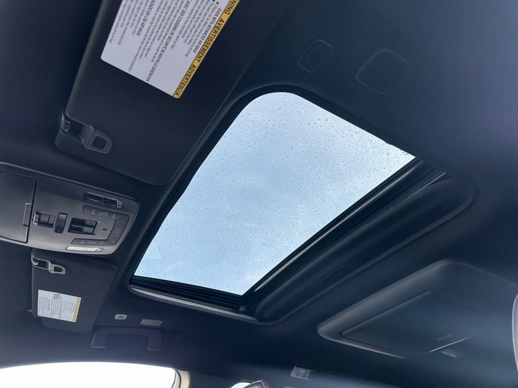 2025 Toyota Sienna Platinum Hybrid 7 Passenger