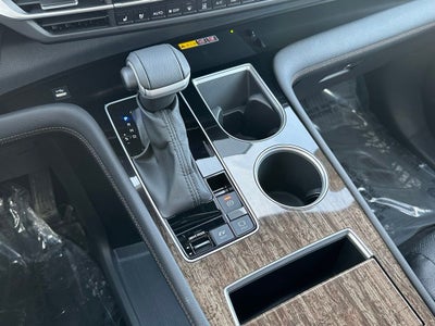 2025 Toyota Sienna Platinum Hybrid 7 Passenger