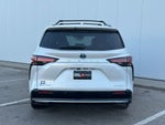 2025 Toyota Sienna Platinum Hybrid 7 Passenger