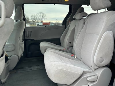 2015 Toyota Sienna LE 7 Passenger