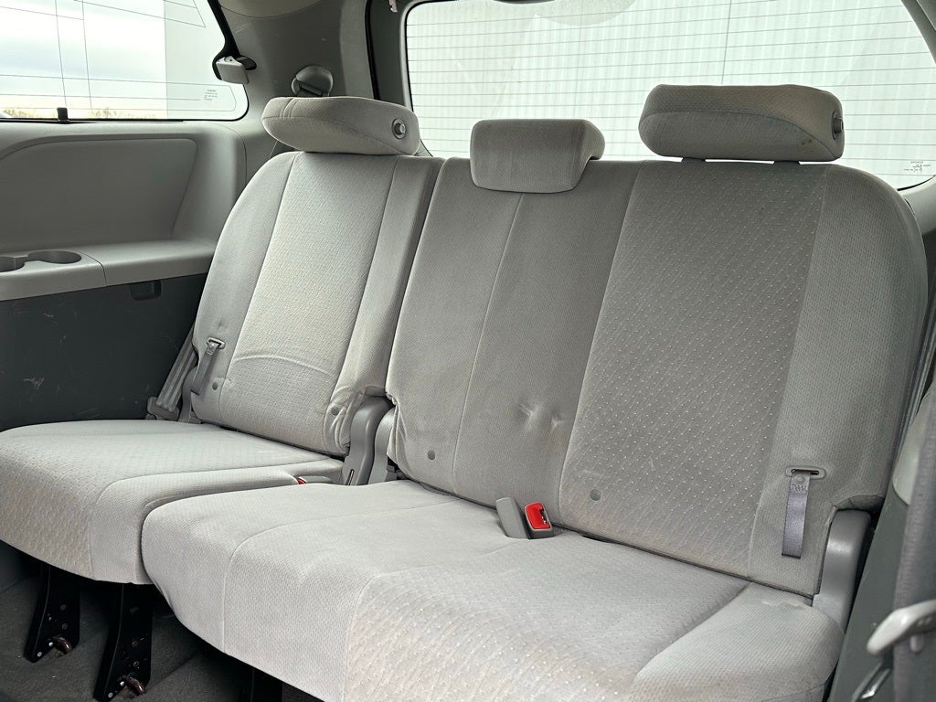 2015 Toyota Sienna LE 7 Passenger