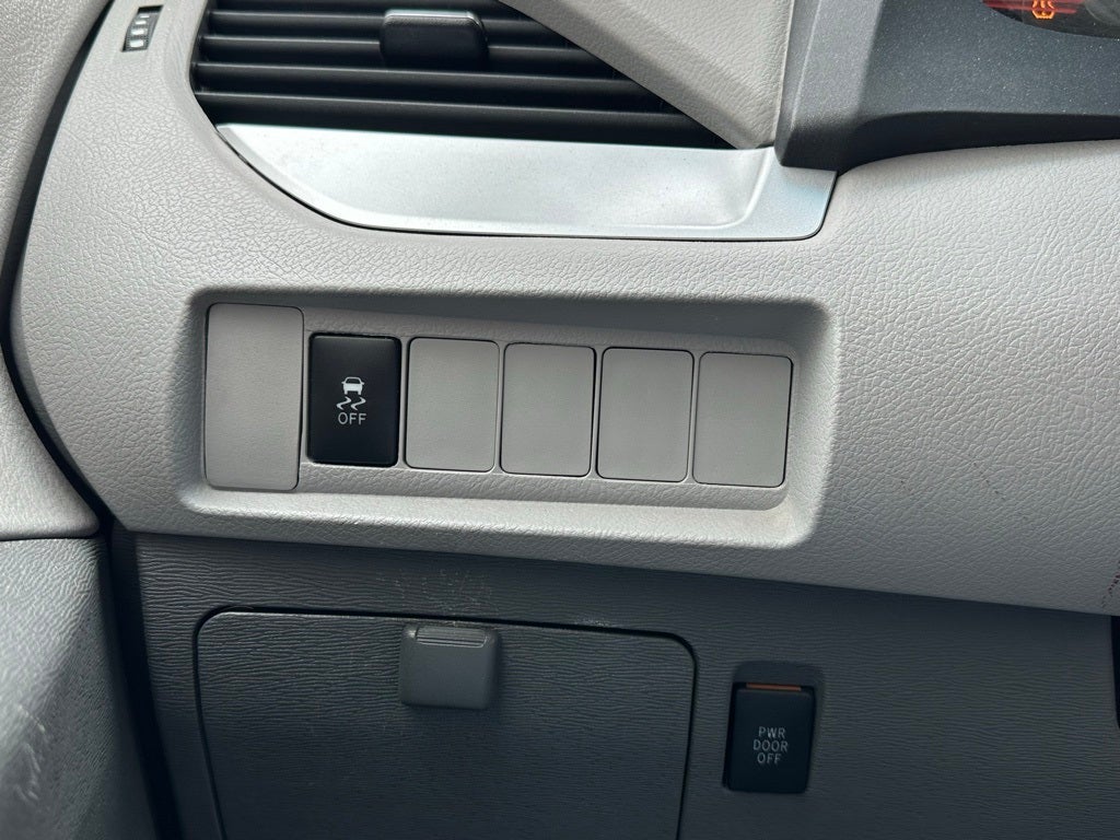 2015 Toyota Sienna LE 7 Passenger