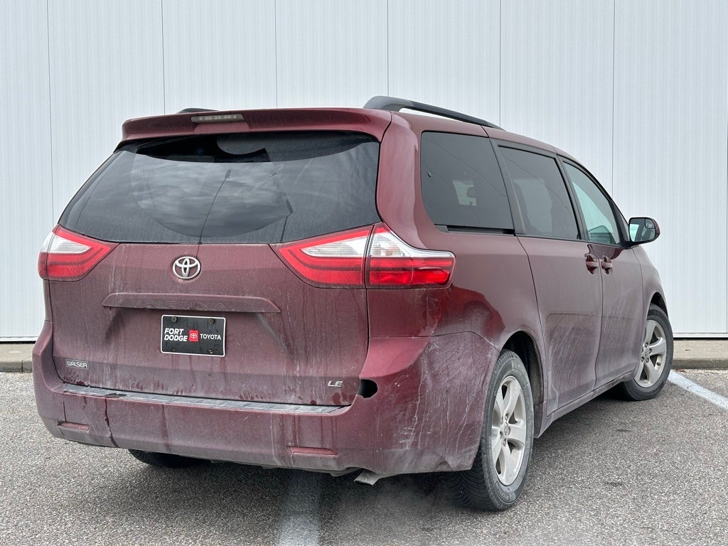 2015 Toyota Sienna LE 7 Passenger
