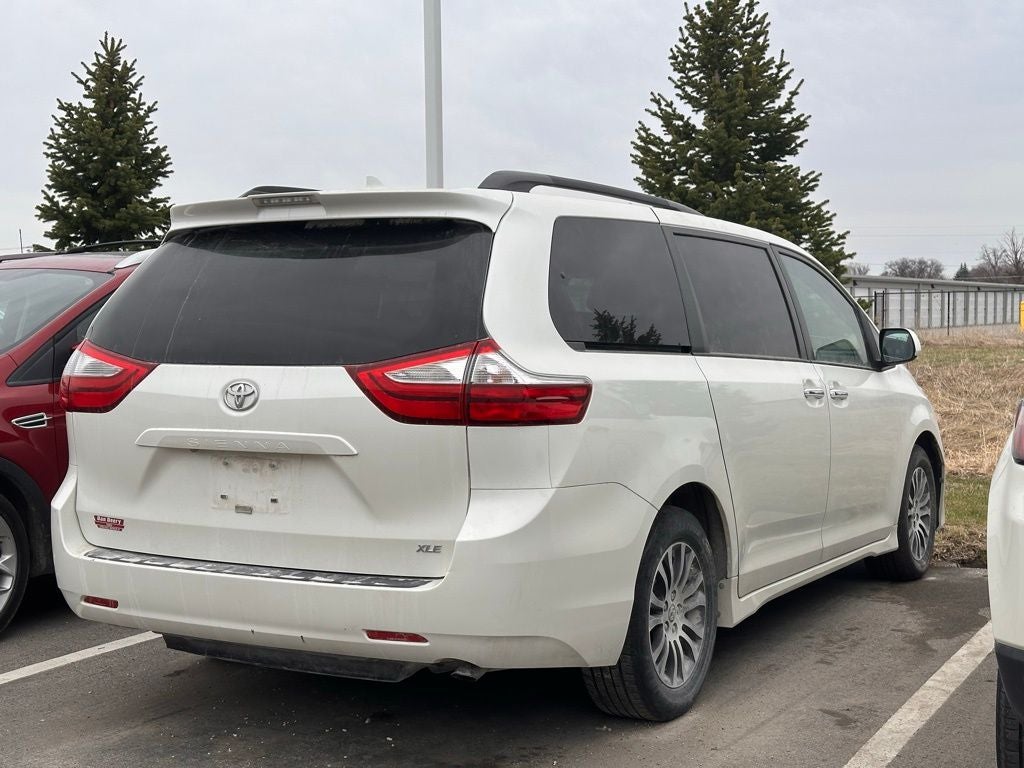 2018 Toyota Sienna XLE 7 Passenger