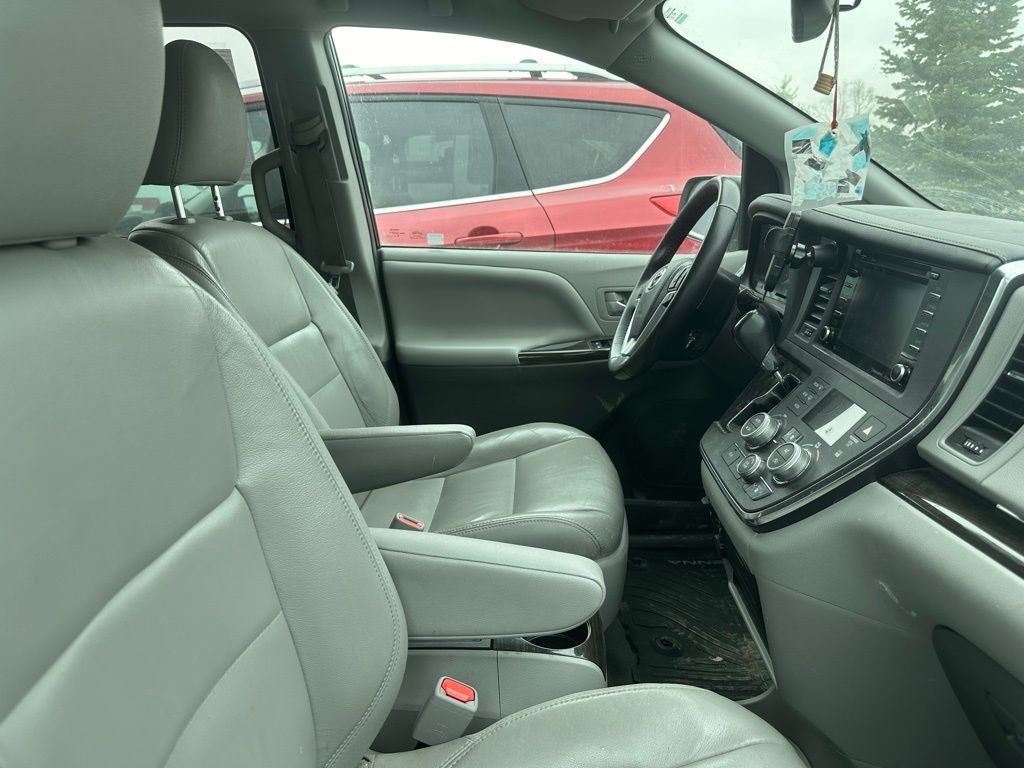 2018 Toyota Sienna XLE 7 Passenger