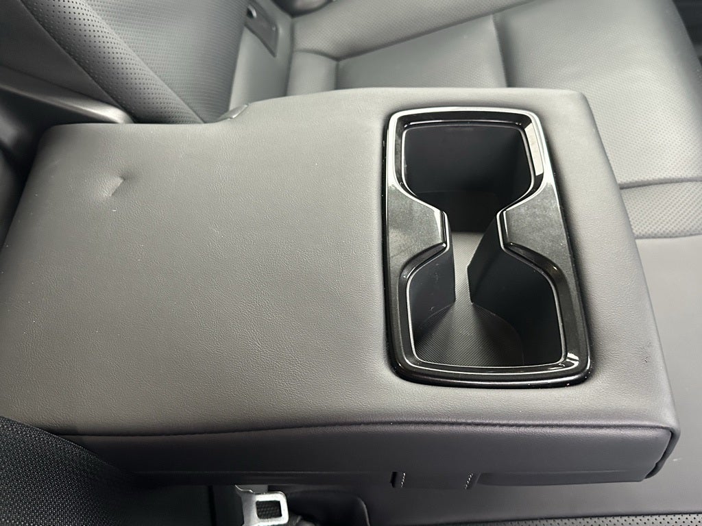 2025 Toyota Crown Signia Limited