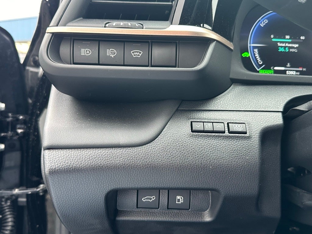 2025 Toyota Crown Signia Limited