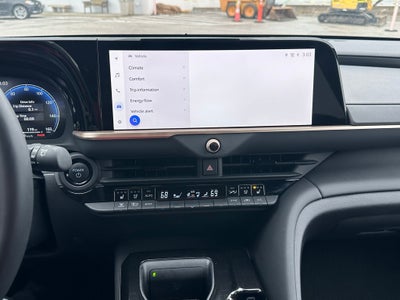 2025 Toyota Crown Signia Limited