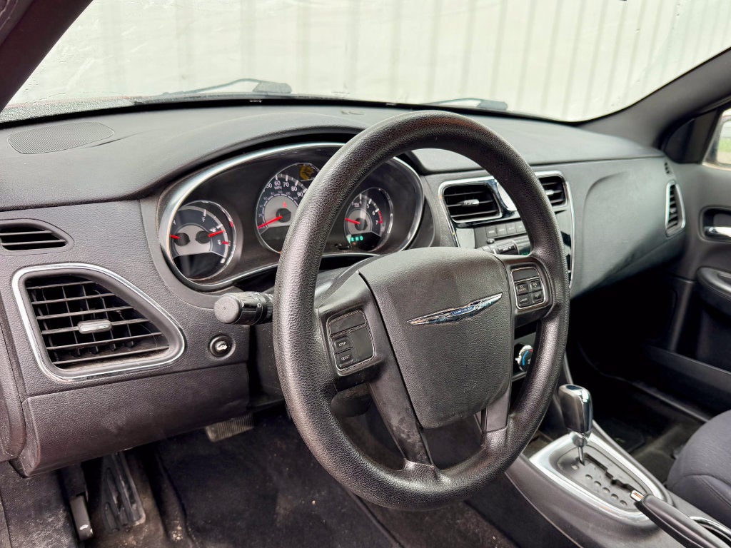 2012 Chrysler 200 LX