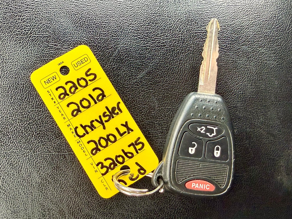 2012 Chrysler 200 LX