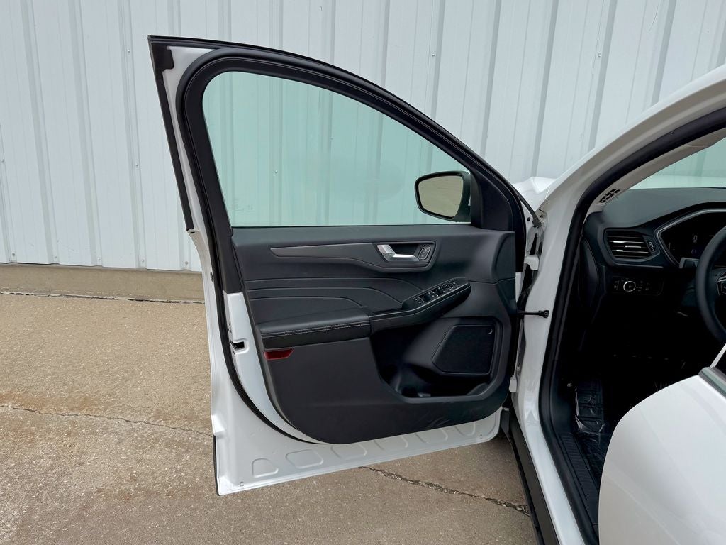 2025 Ford Escape Plug-In Hybrid Base