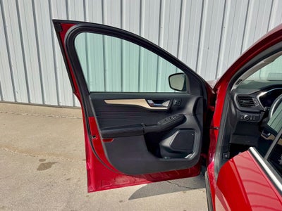 2021 Ford Escape Titanium Hybrid