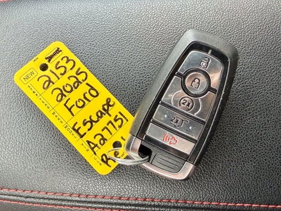 2025 Ford Escape ST-Line Elite