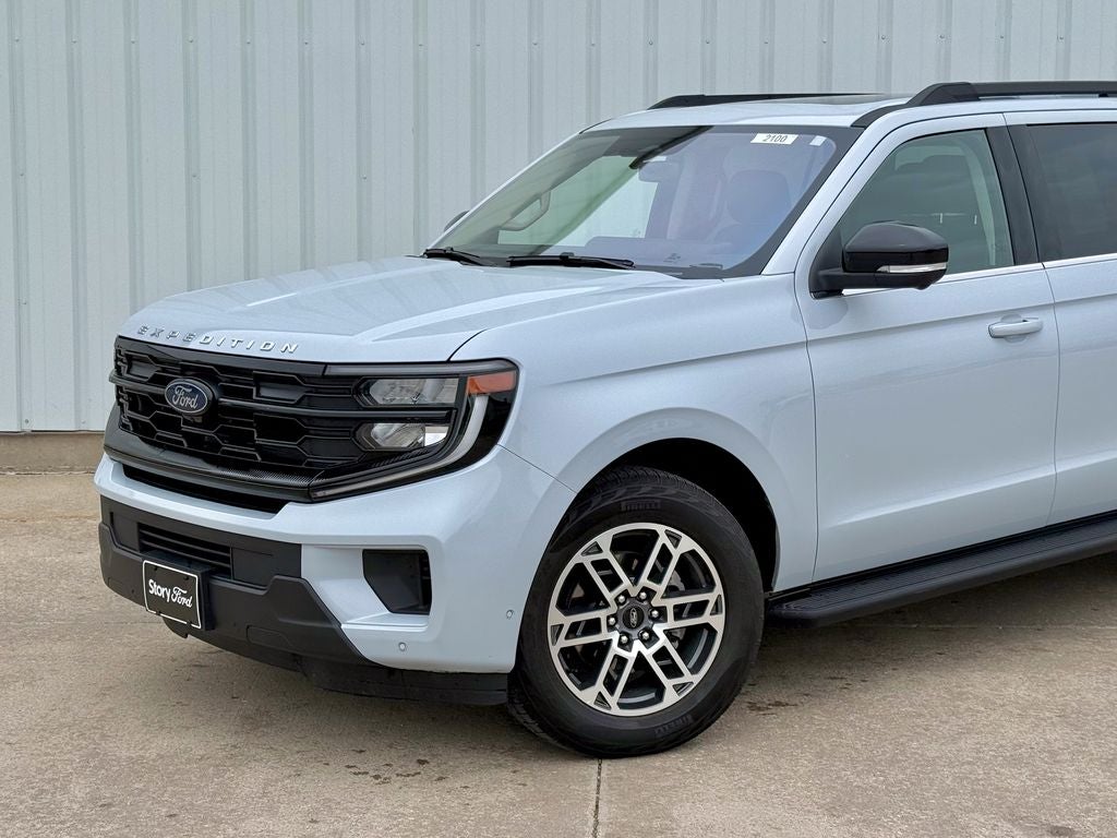 2025 Ford Expedition Max Active