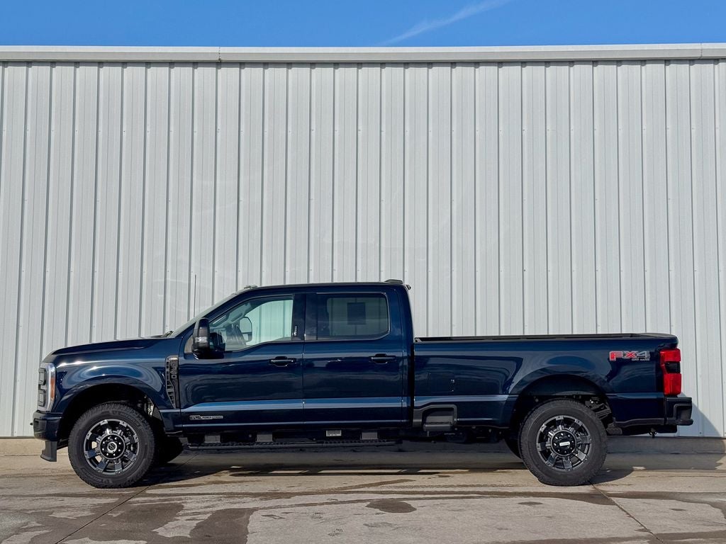 2023 Ford F-350SD Lariat