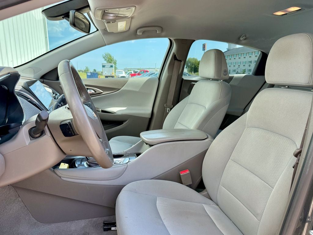 2017 Chevrolet Malibu LT 1LT
