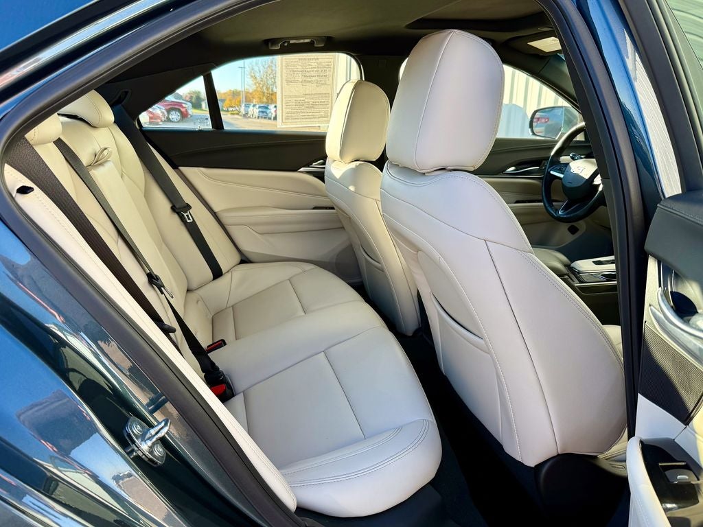 2021 Cadillac CT4 Luxury