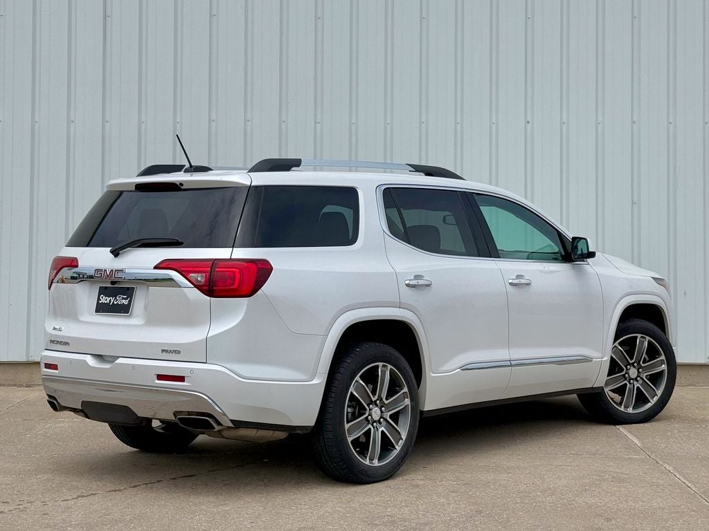 2017 GMC Acadia Denali