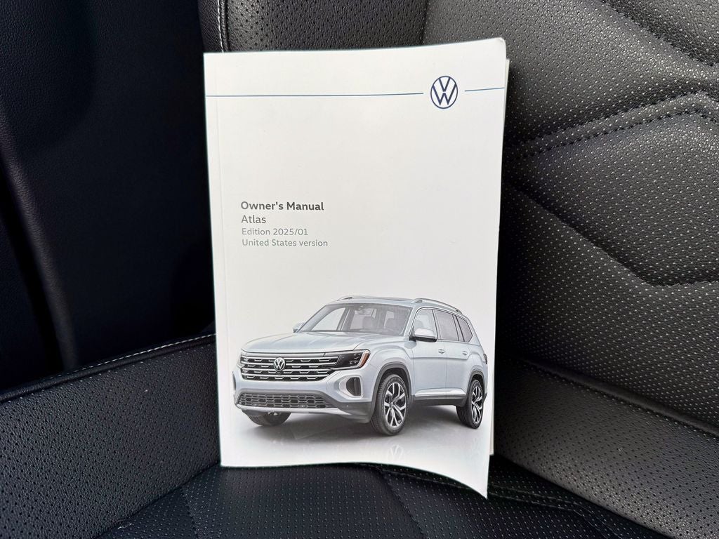 2025 Volkswagen Atlas 2.0T SE w/Technology