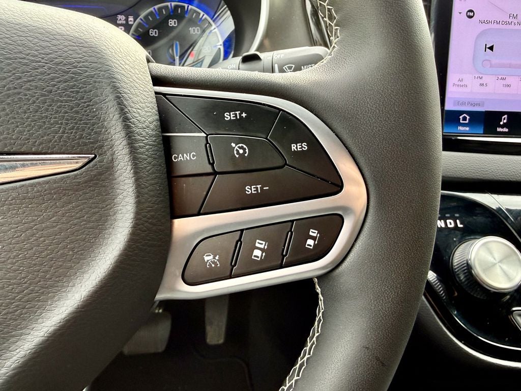 2025 Chrysler Pacifica Select Select