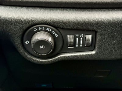 2025 Chrysler Pacifica Select Select