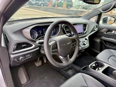 2025 Chrysler Pacifica Select Select