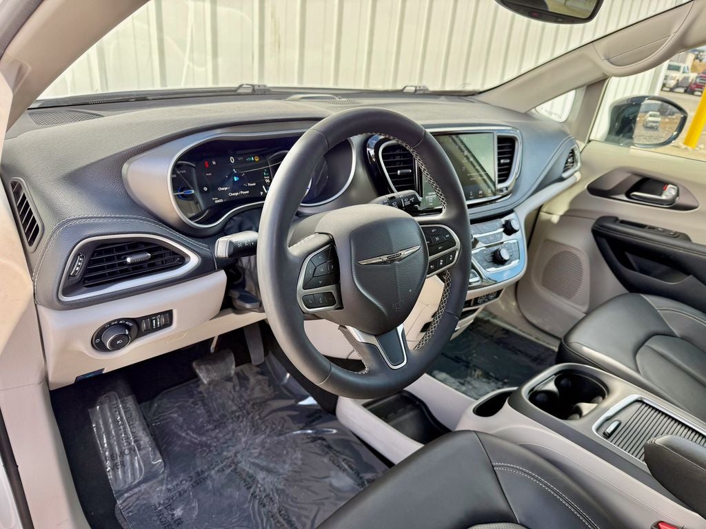 2024 Chrysler Pacifica Hybrid Select