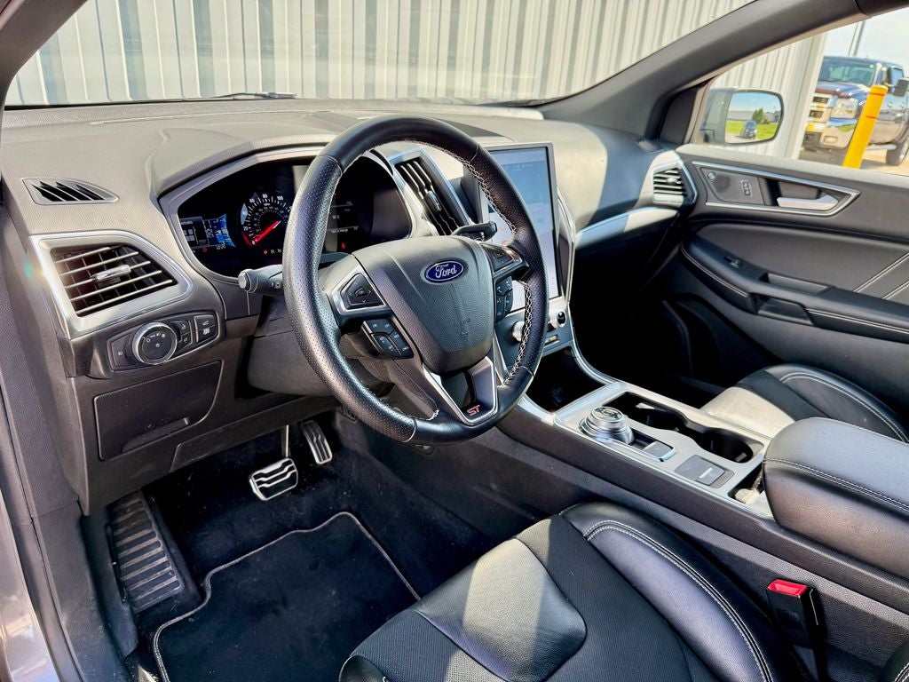 2022 Ford Edge ST