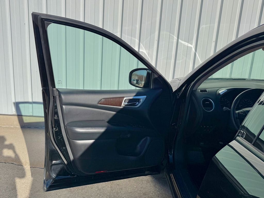 2014 Nissan Pathfinder Platinum