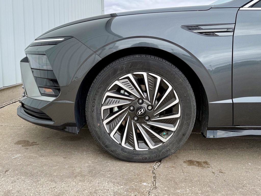 2024 Hyundai Sonata Hybrid Limited