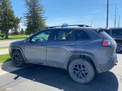 2022 Jeep Cherokee Trailhawk