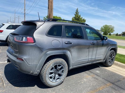2022 Jeep Cherokee Trailhawk