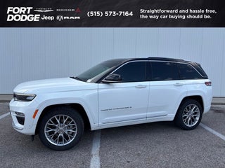 2022 Jeep Grand Cherokee Summit